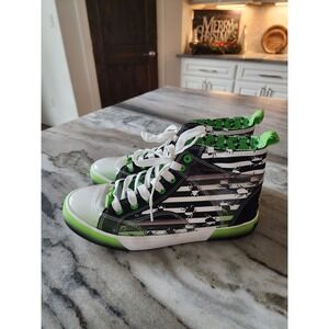 Beetlejuice Ground Up Sneakers Men's Size‎ 9 Black Green Stripes Skull Charm